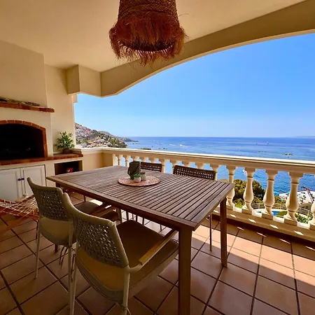 Panoramic Cala Canyelles, Pool דירה