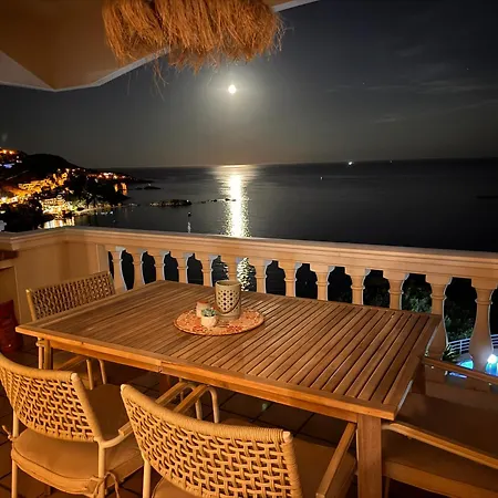 Panoramic Cala Canyelles, Pool Daire Roses
