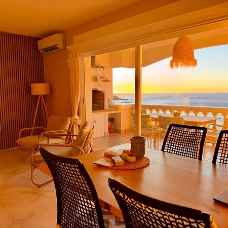 Daire Panoramic Cala Canyelles, Pool Roses