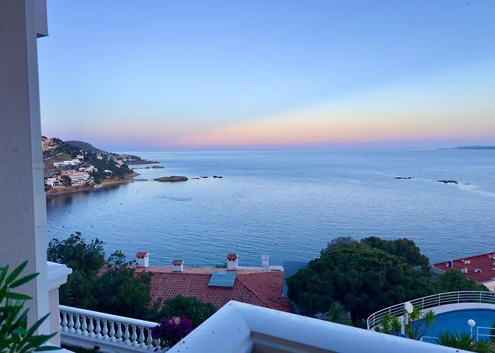 Διαμέρισμα Panoramic Cala Canyelles, Pool *